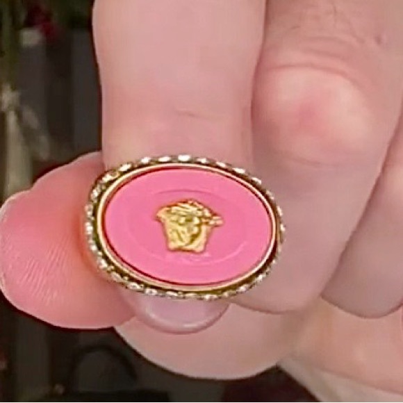 Authentic Versace 5.5 ring gold plated Medusa head - Picture 1 of 2